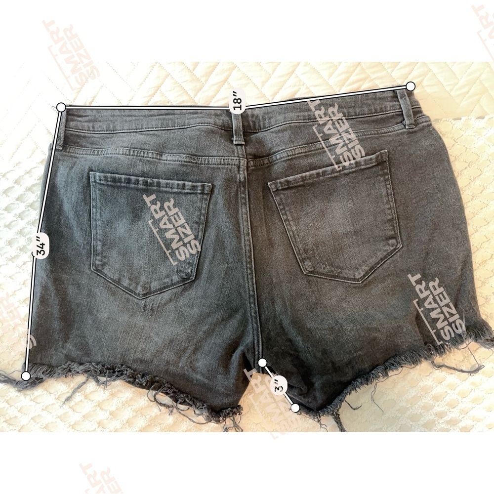Arizona Jean Co High Rise Black Distressed Denim Shorts Raw Hem Festival 17 - Picture 9 of 11